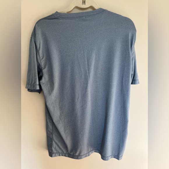 Vuori Tradewind Pocket Performance T-shirt Size Medium Blue - Picture 2 of 7
